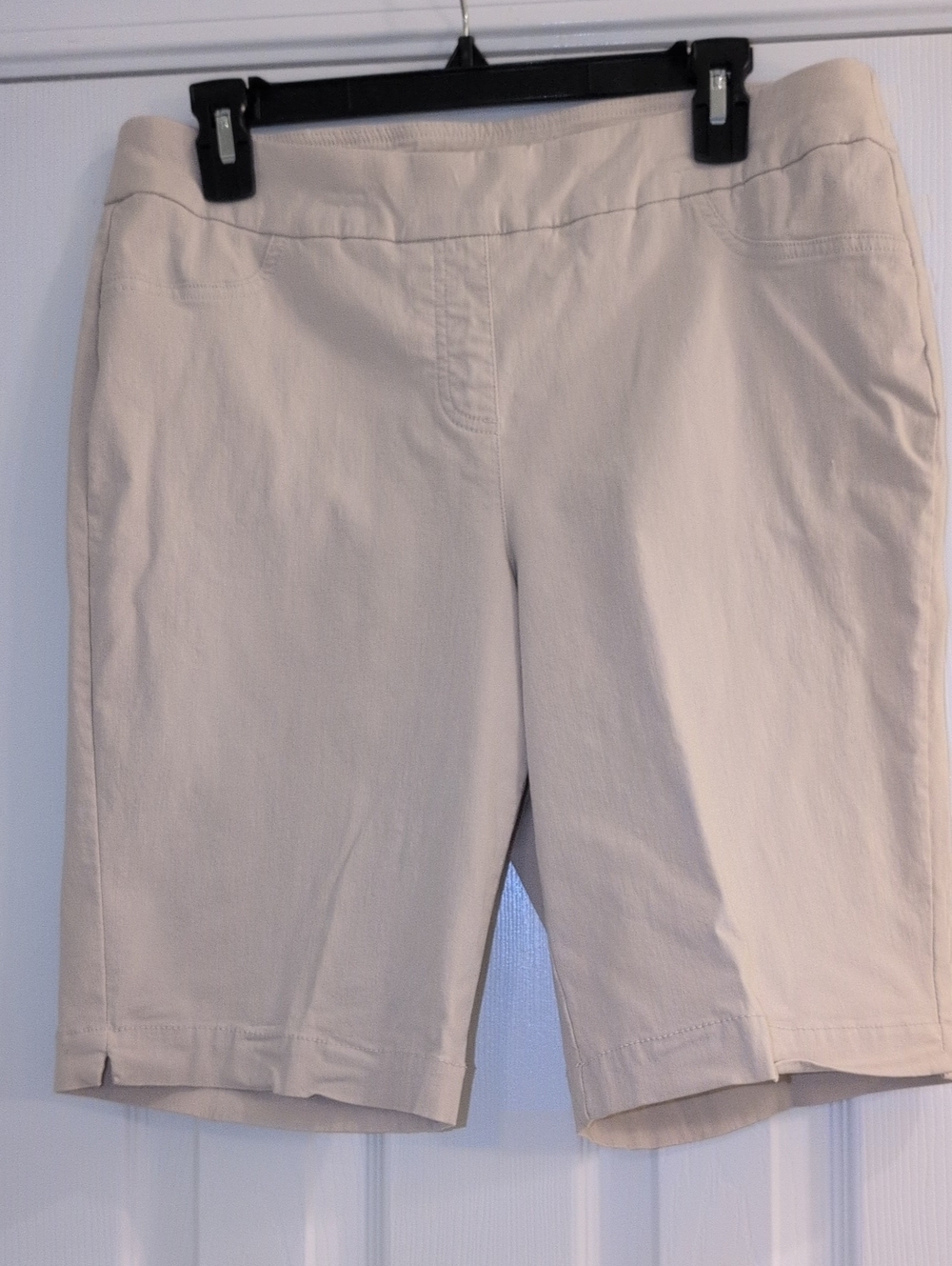 Kim Rogers Cream Stretch Bermuda Shorts